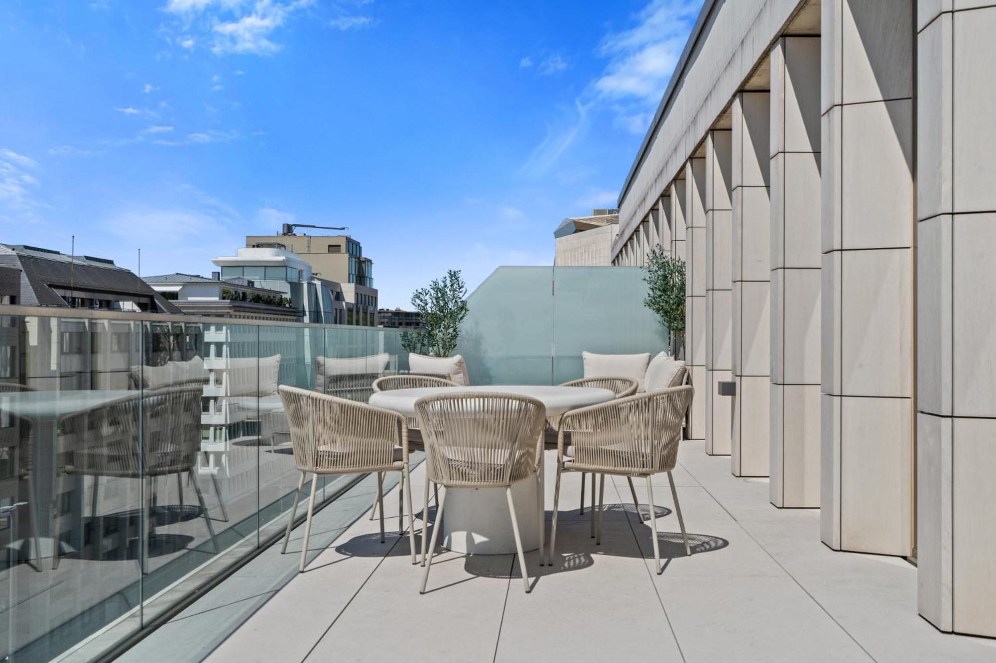 Voya Residence Zenit Royal - Luxury Apart Hotel Rooftop Views & Concierge Luxembourg Exterior photo