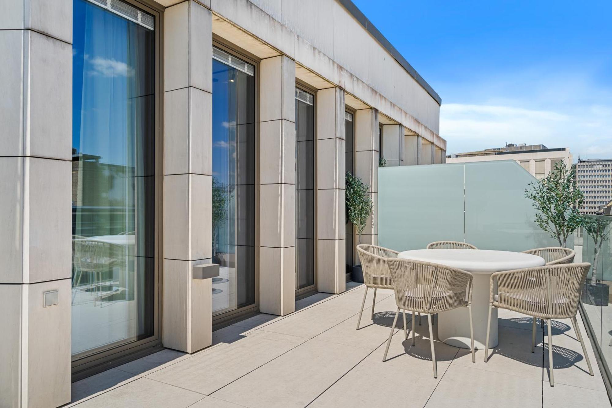 Voya Residence Zenit Royal - Luxury Apart Hotel Rooftop Views & Concierge Luxembourg Exterior photo